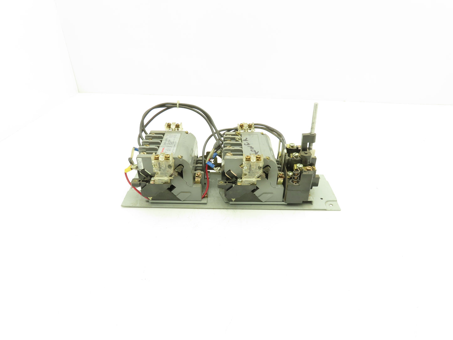 Furnas 22DP32AFE3 Reversing Motor Starter 10Hp Size 1 Max 27A 600 VAC Overload
