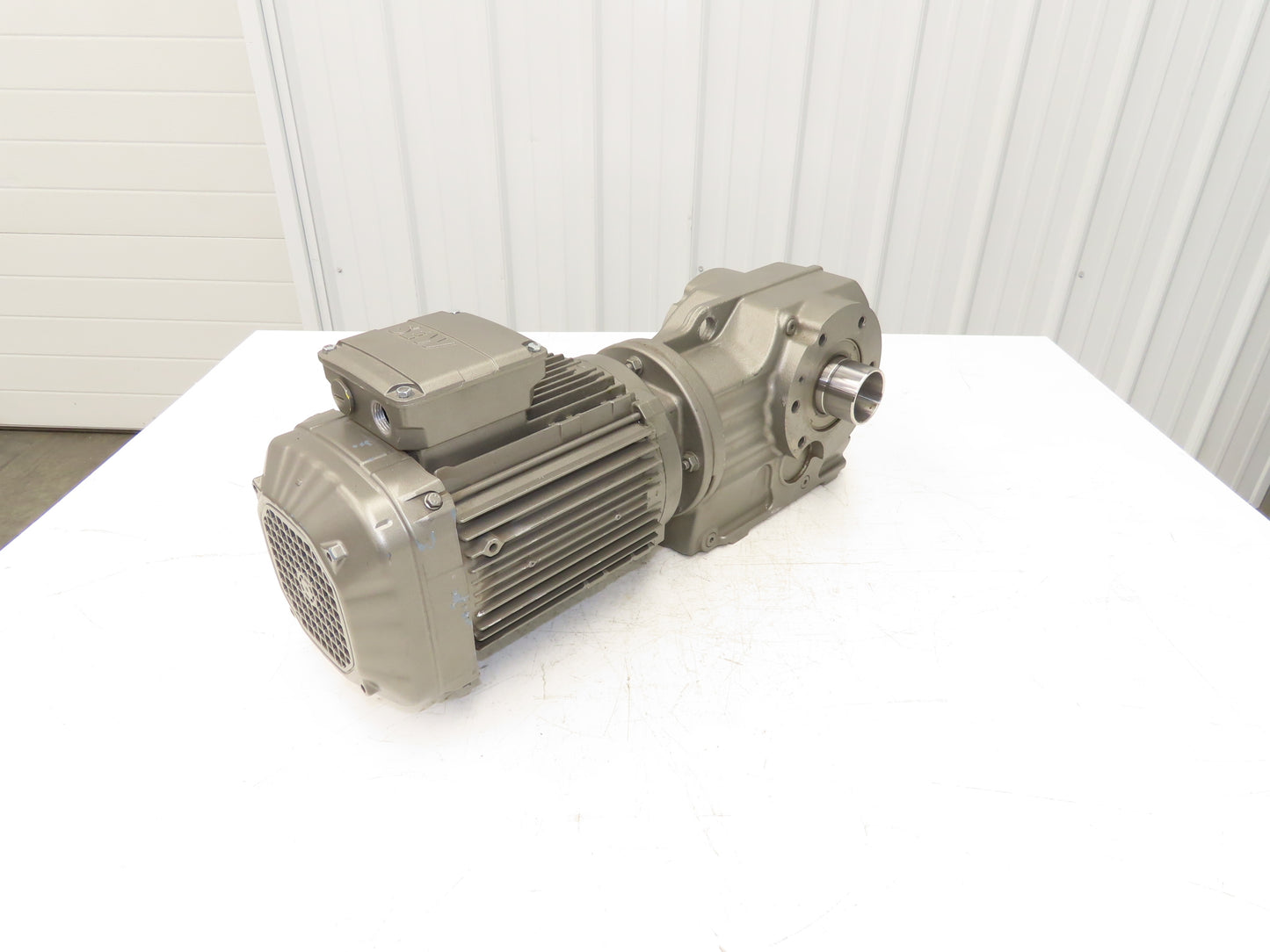 Sew Eurodrive KT57 DRN90L4 38.49 Gearmotor Drive 2Hp 230/460V 3PH 46rpm