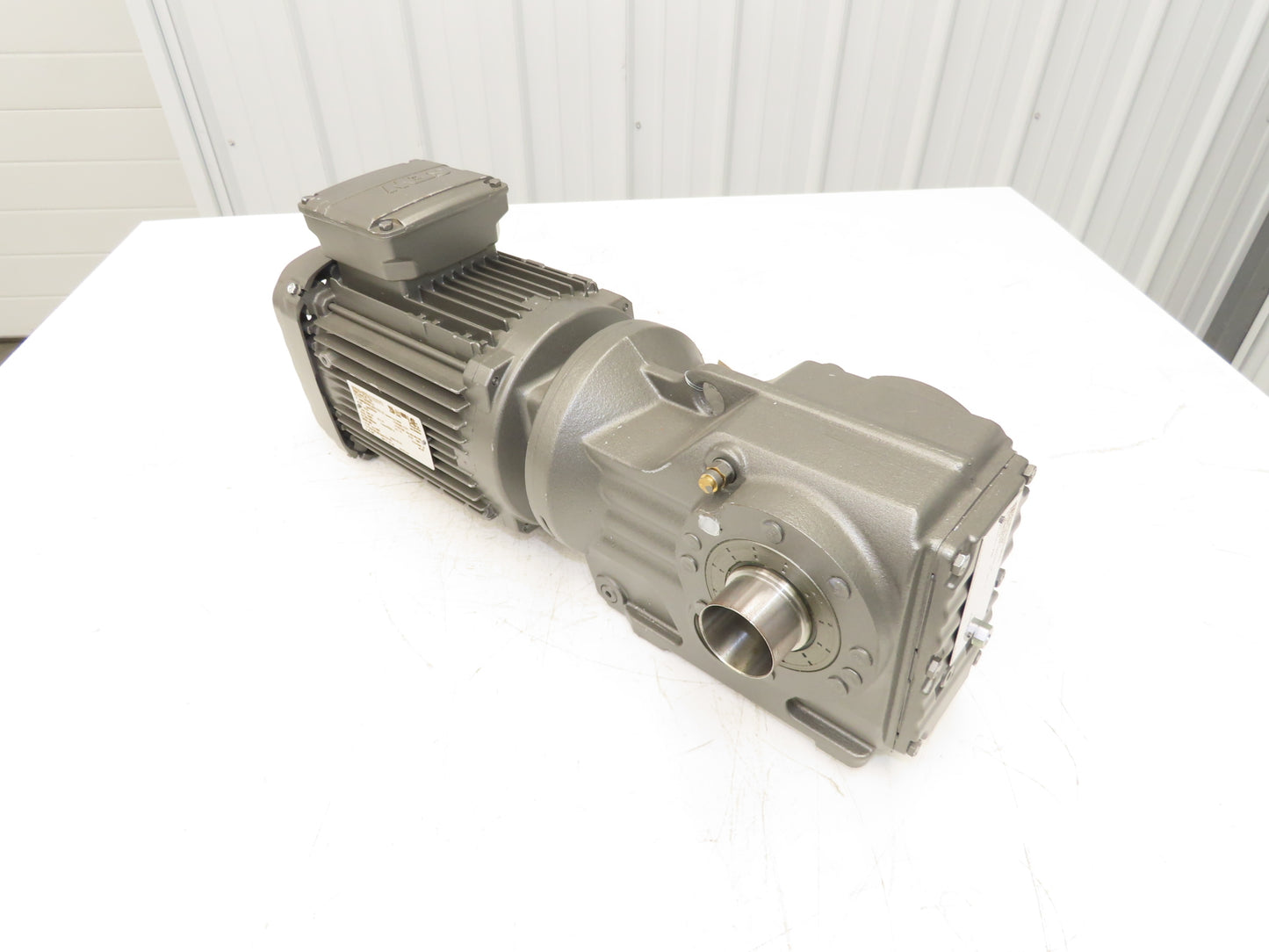 Sew Eurodrive KT47/T DRN90L4 31.30 Gearmotor Drive 2Hp 230/460V 3PH 56rpm