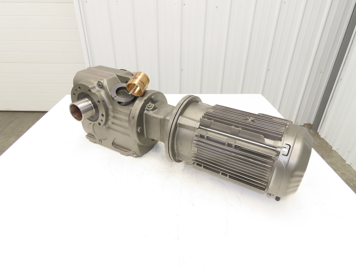 Sew Eurodrive KT77/T AM184 DRN100L4 30.89 Gearmotor Drive 5Hp 230/460V 3PH 57rpm