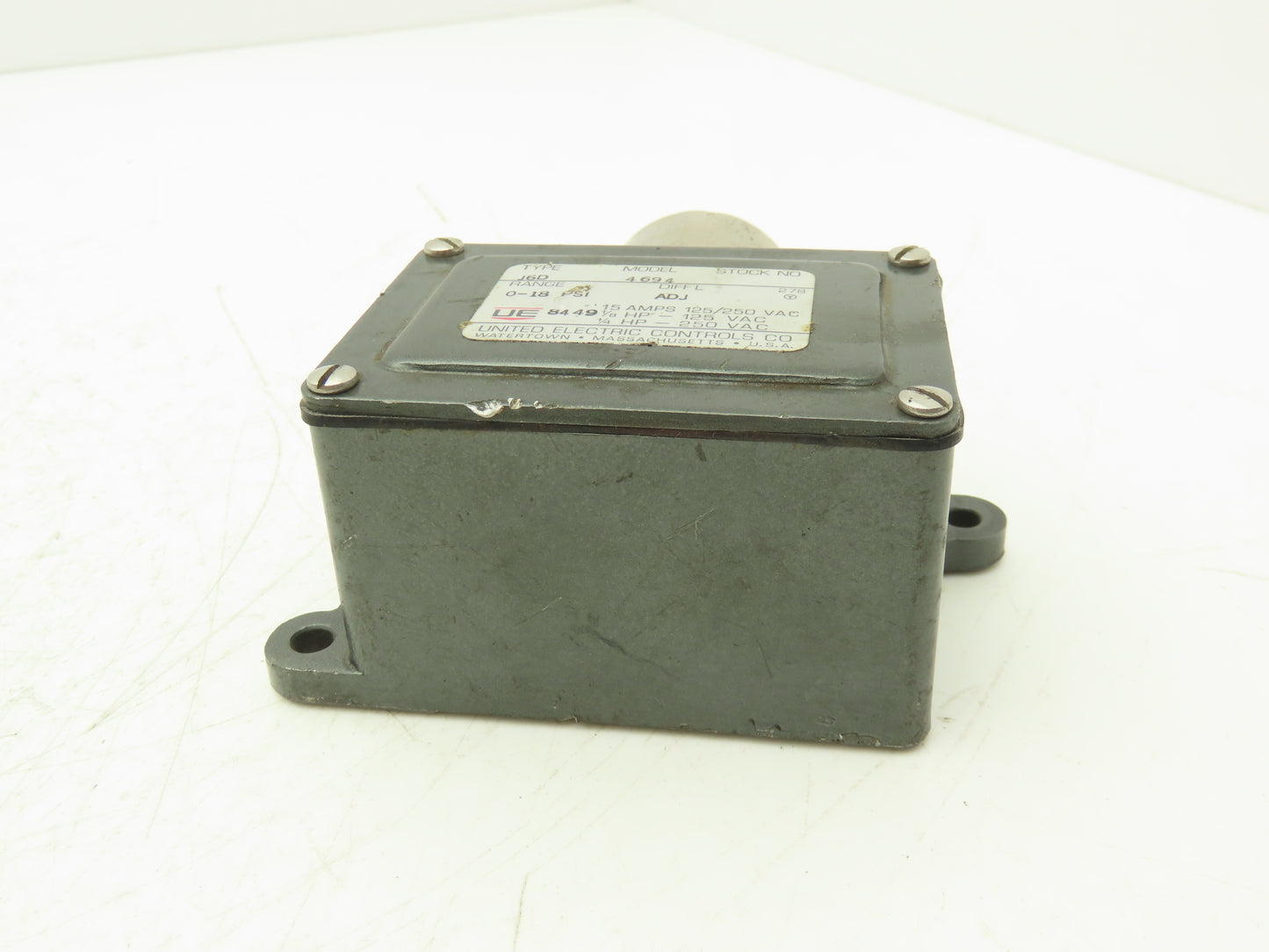 United Electric J6D 4694 Pressure Switch 18PSI 15A 125/250V Lot of 2