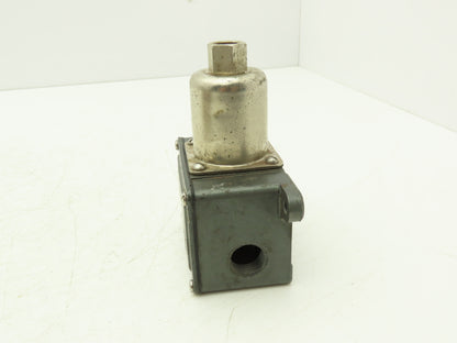United Electric J6D 4694 Pressure Switch 18PSI 15A 125/250V Lot of 2