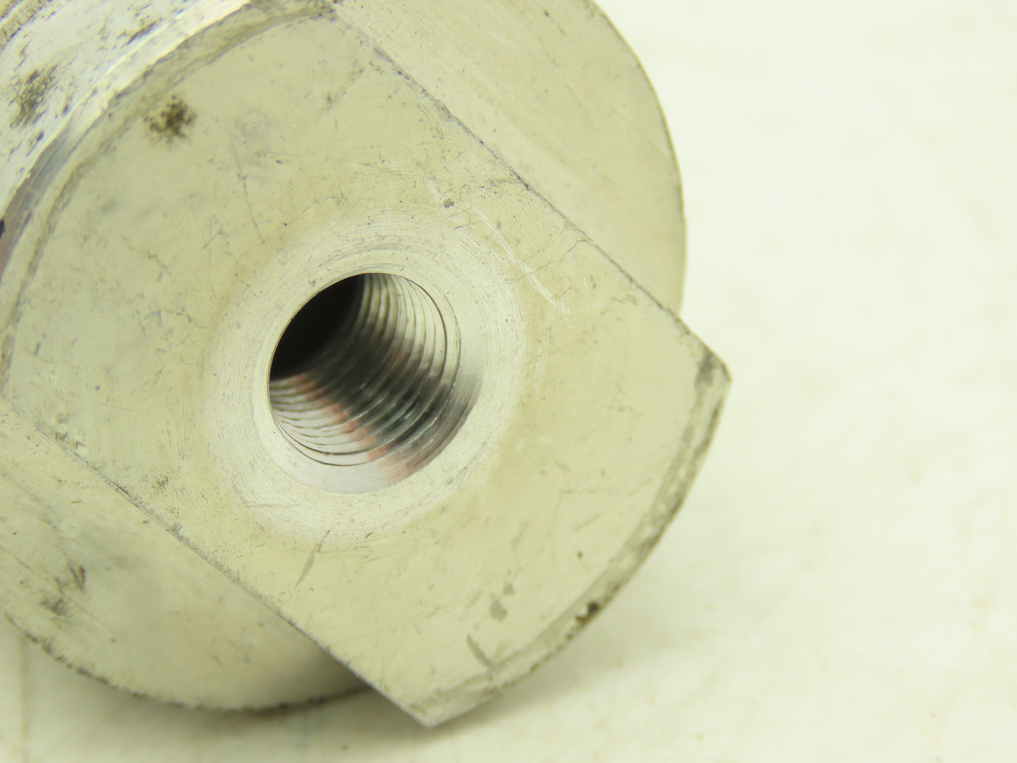 SMC 174.5-DNR Pneumatic Air Cylinder 1.5" Bore 4.5" Stroke Non-Rotating Hex Rod