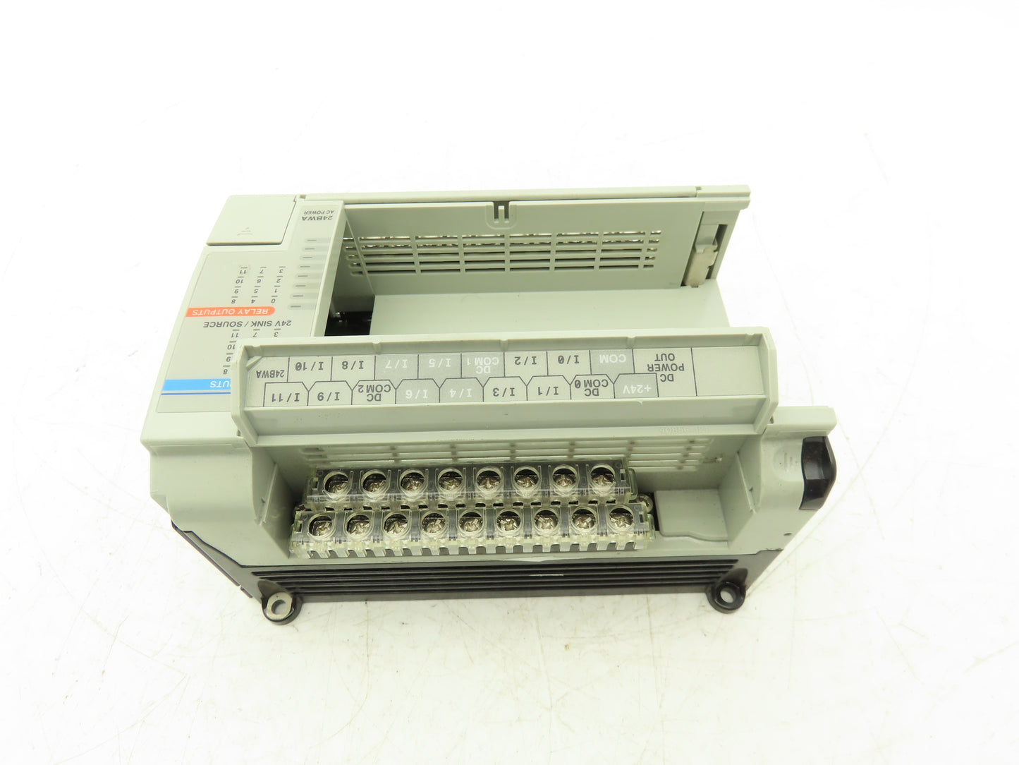 Allen Bradley 1764-24BWA MicroLogix 1500 Base 24 Point Controller Ser B Rev A