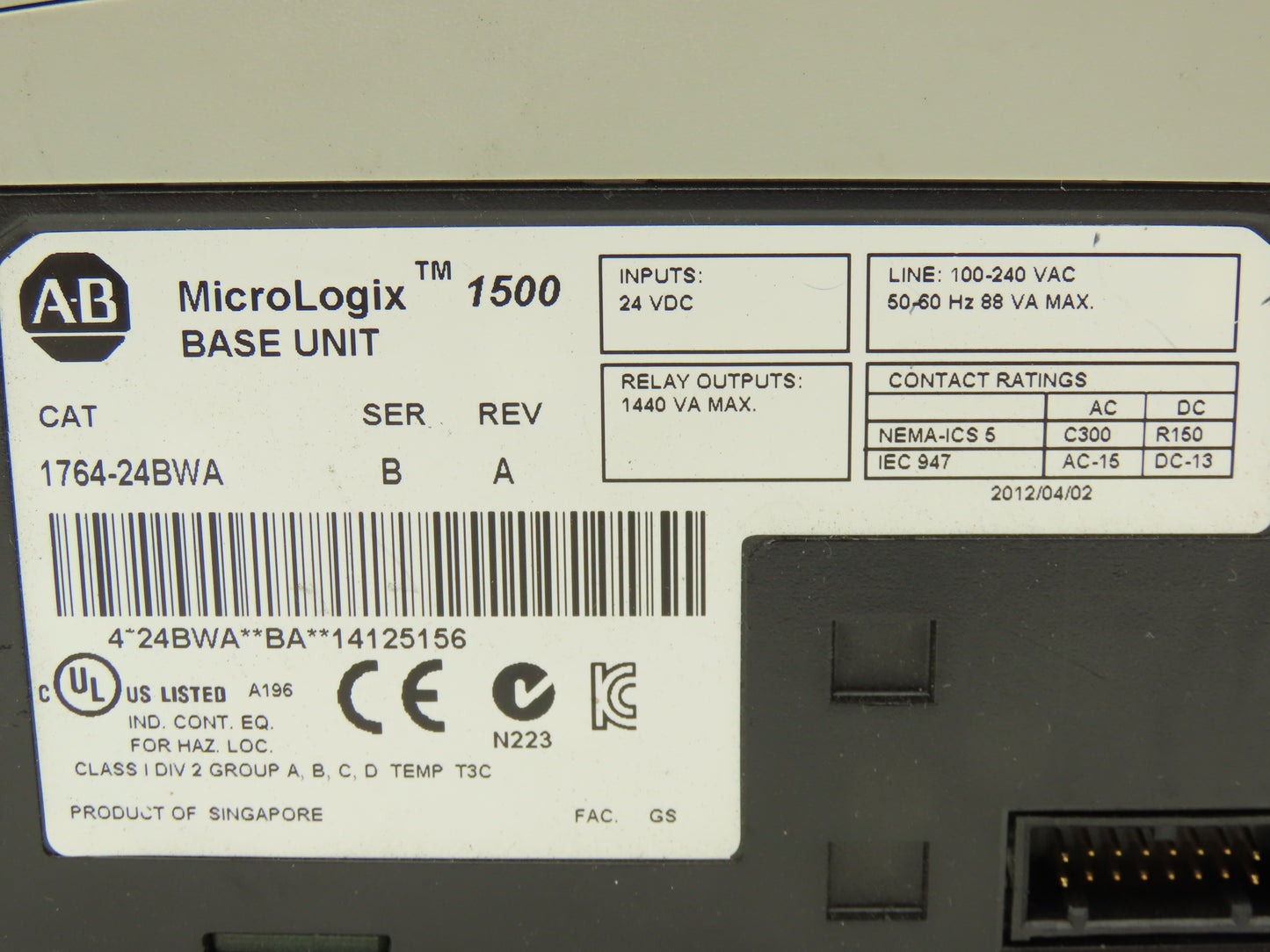 Allen Bradley 1764-24BWA MicroLogix 1500 Base 24 Point Controller Ser B Rev A