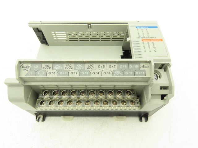 Allen Bradley 1764-24BWA MicroLogix 1500 Base 24 Point Controller Ser B Rev B