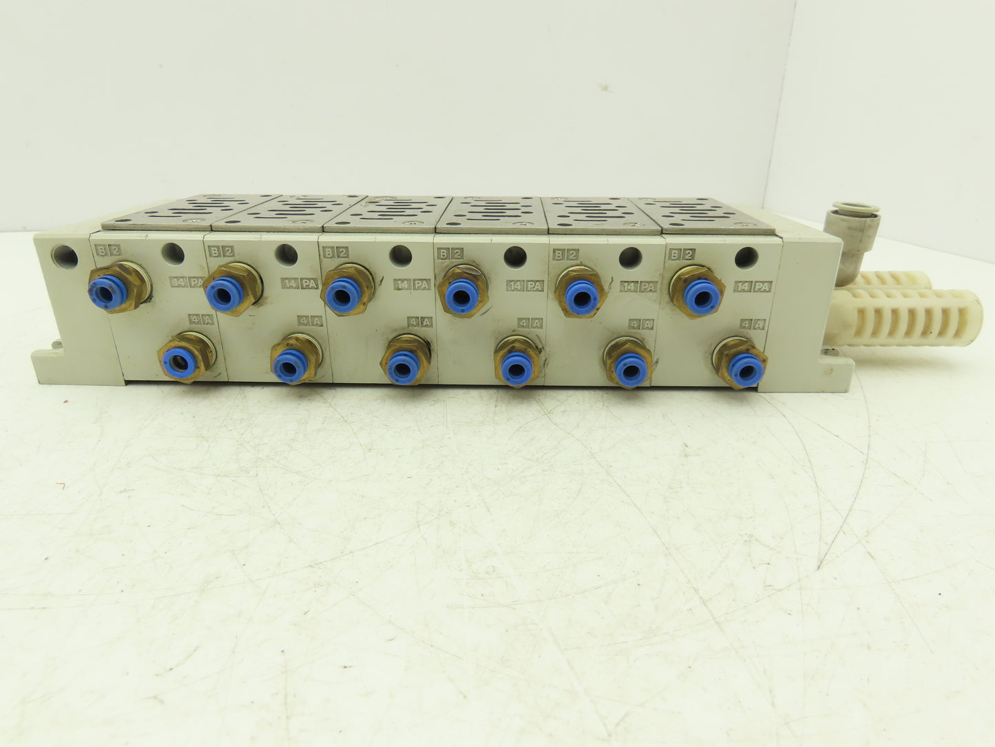 SMC VV712 Pneumatic Air Solenoid Manifold 6 Station Block PB12 Type