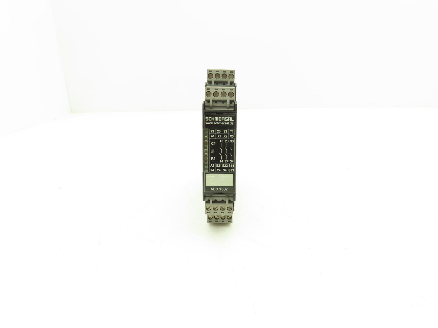Schmersal AES 1337 Safety Relay 230VAC 24VDC
