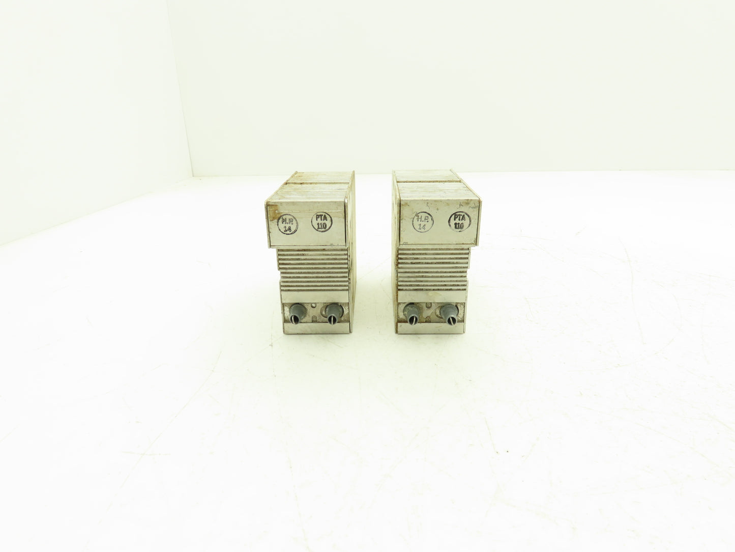 Moore Electronics IPT/4-20MA/3-15PSIG/20PSI-FA8 Pressure Transmitter Lot of 2