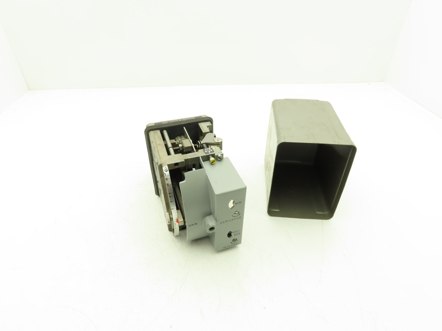 Bailey Meters AD Pneumatic Pressure Controller 3-15psi Regulator