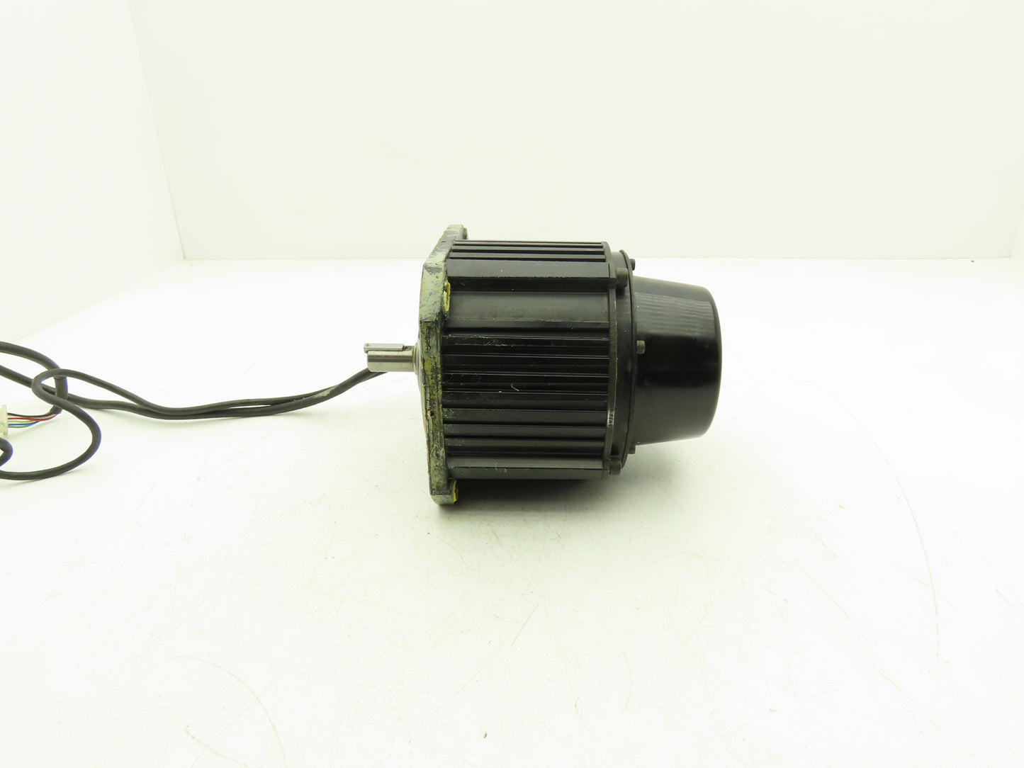 Yaskawa SGMDH-12A2A-YR13 1150W 5.49Nm 2000RPM 200V AC Servo Motor