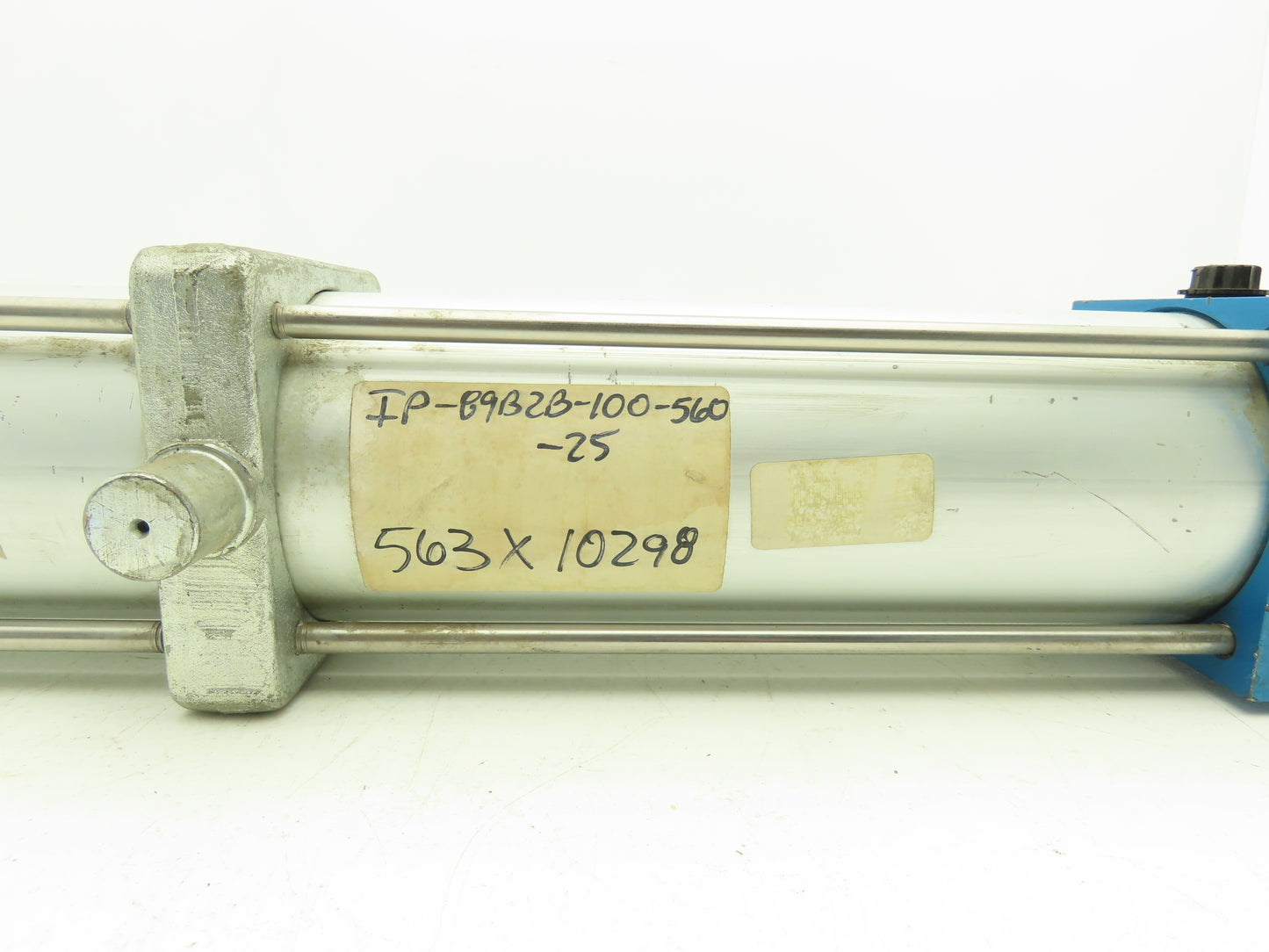 Miller IP-89B2B-0100-560 Pneumatic Air Cylinder 100mm Bore 560mm Stroke Trunnion
