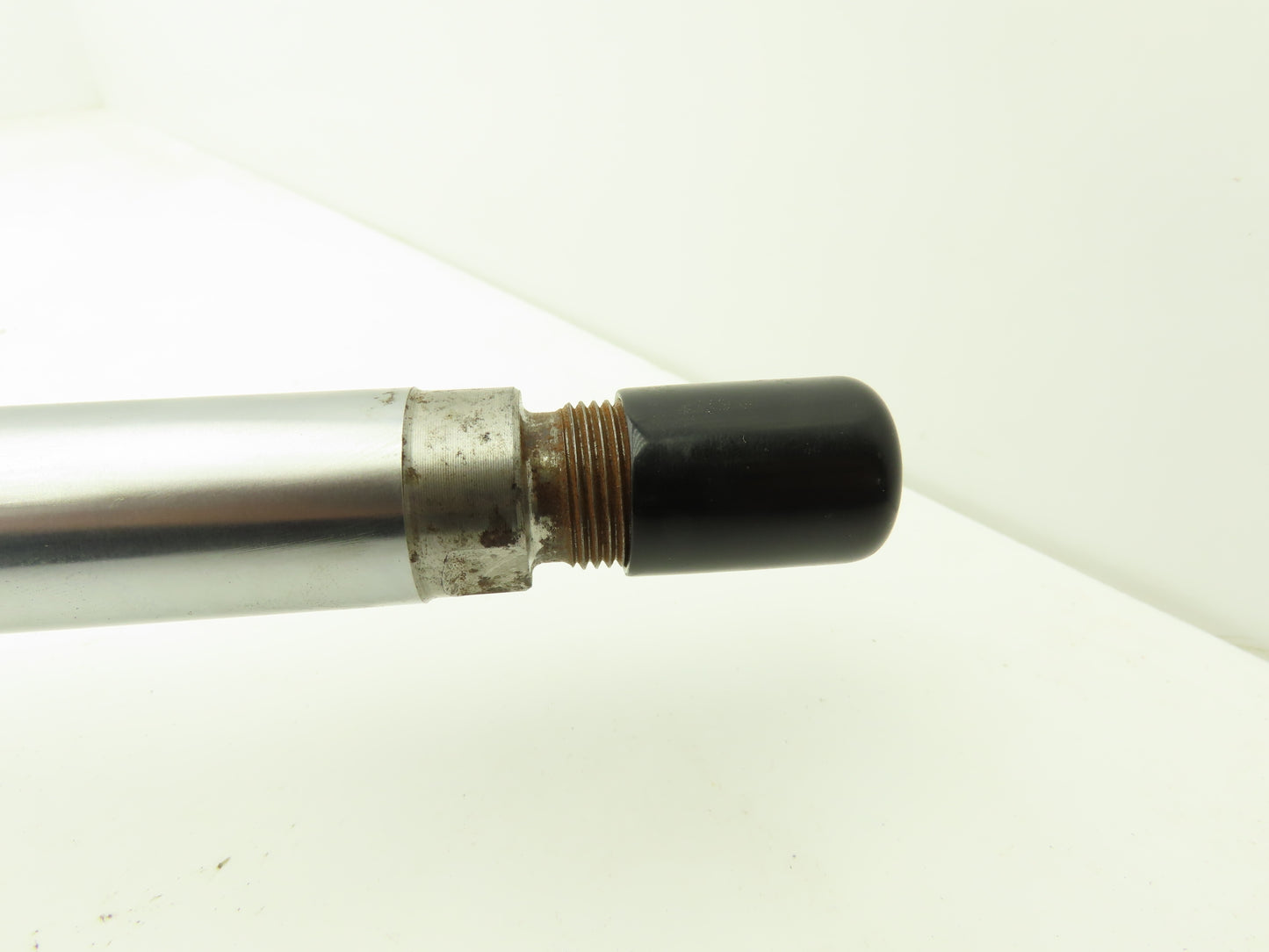 Miller IP-89B2B-0100-560 Pneumatic Air Cylinder 100mm Bore 560mm Stroke Trunnion