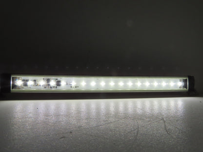 Banner WLS28-2XWG-285XQ Dual Color Light Strip White/Grn 12-30VDC Luminaire 28mm