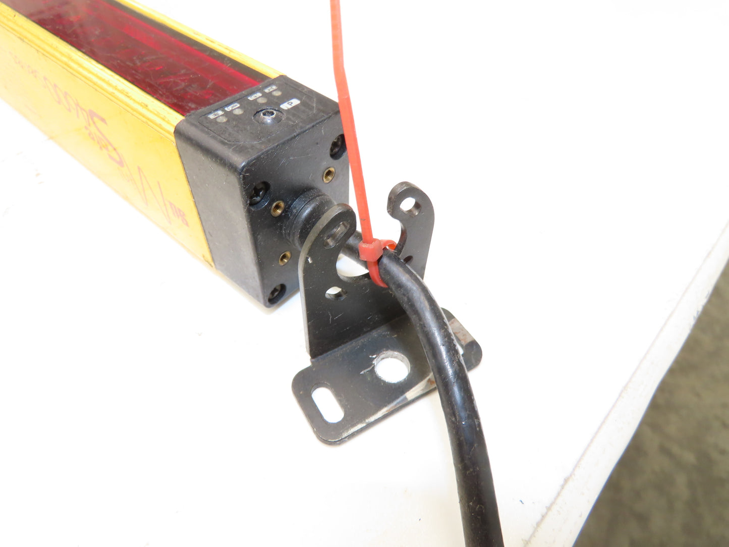 STI 70158-1148 Light Curtain Receiver MiniSafe 4600 Range 0.3-9m 24vdc
