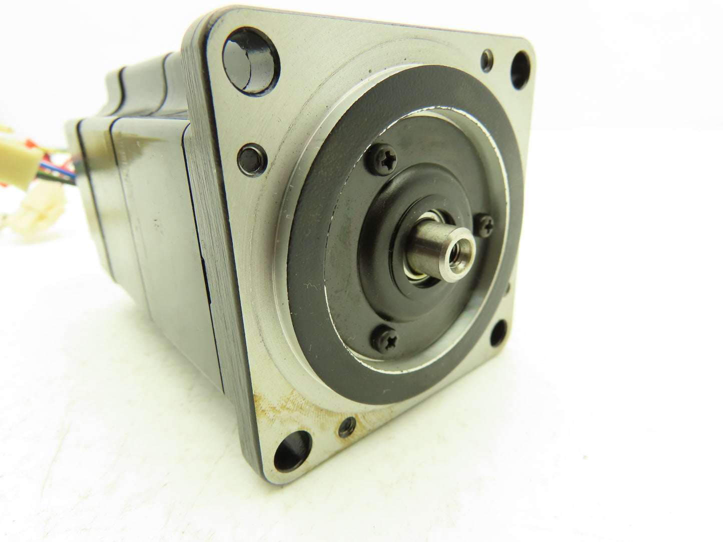 Yaskawa SGMPH-01A1A-YR21 AC Servo Motor 0.1kW 200v 0.89A 3000rpm