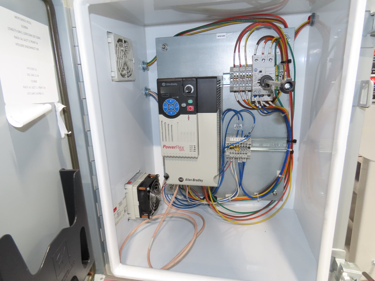 Hytrol Compcrs 43"x 63' Slider Bed Conveyor 41" Belt 7.5Hp 3PH Center Drive VFD