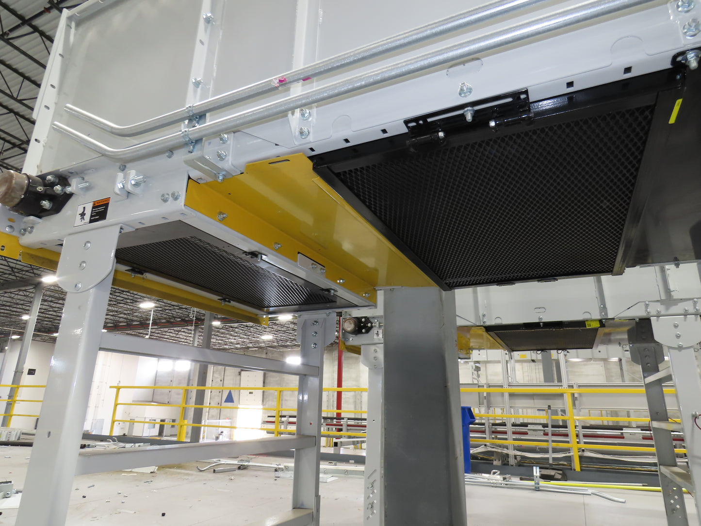 Hytrol Compcrs 43"x 63' Slider Bed Conveyor 41" Belt 7.5Hp 3PH Center Drive VFD