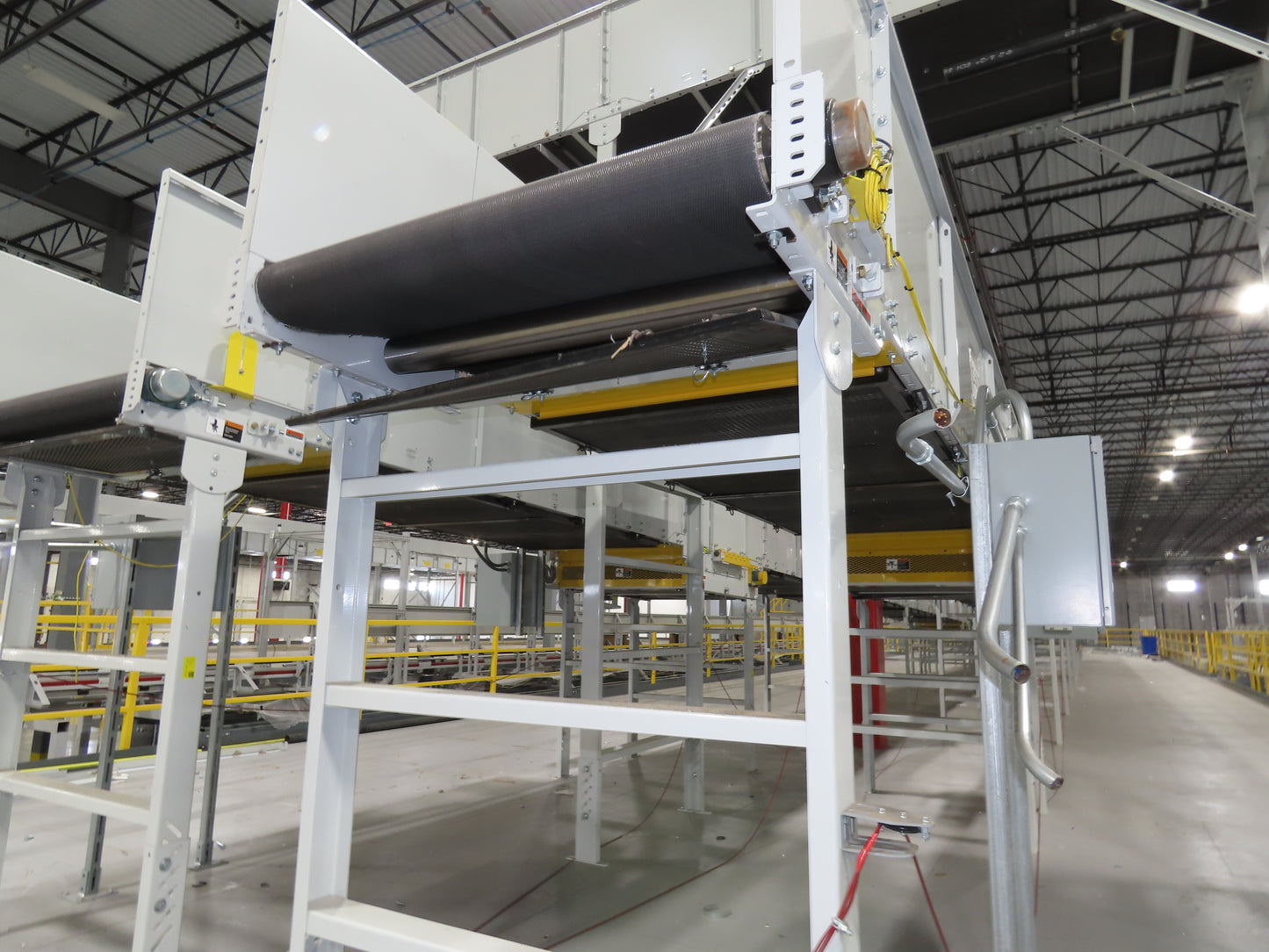 Hytrol HSS 43"x 62' Slider Bed Conveyor 41" Belt 7.5Hp 3PH Center Drive w/VFD