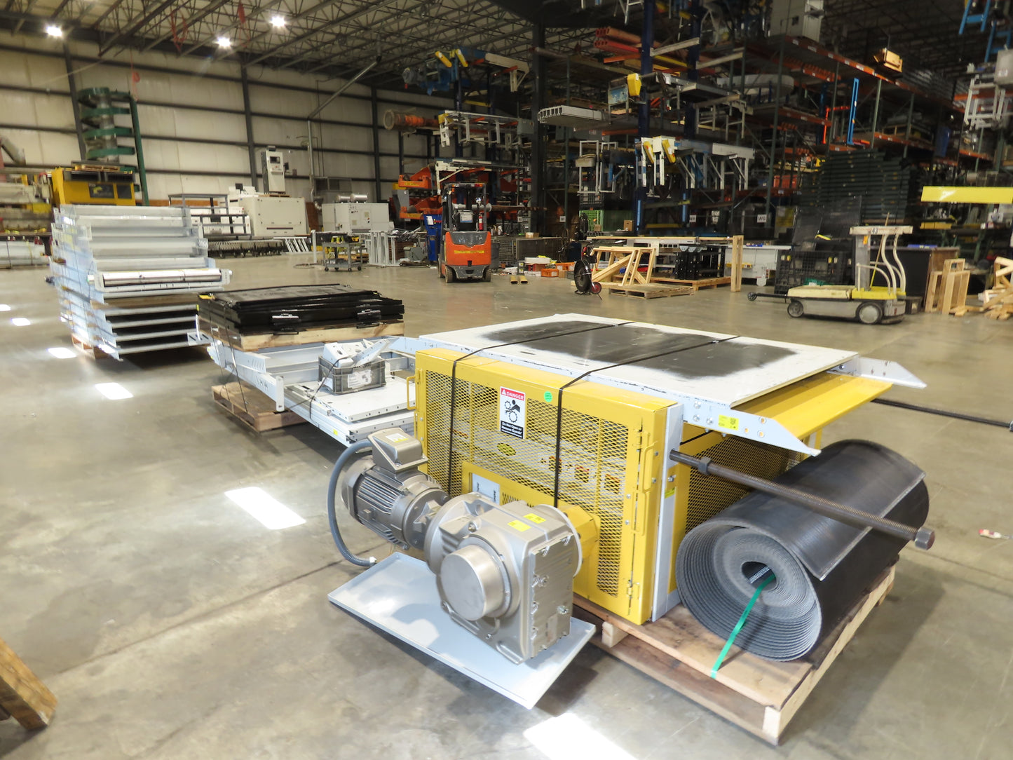 Hytrol BPC 43"x 55' Incline Belt Conveyor 7.5Hp 3PH Center Drive 70fpm 17'H