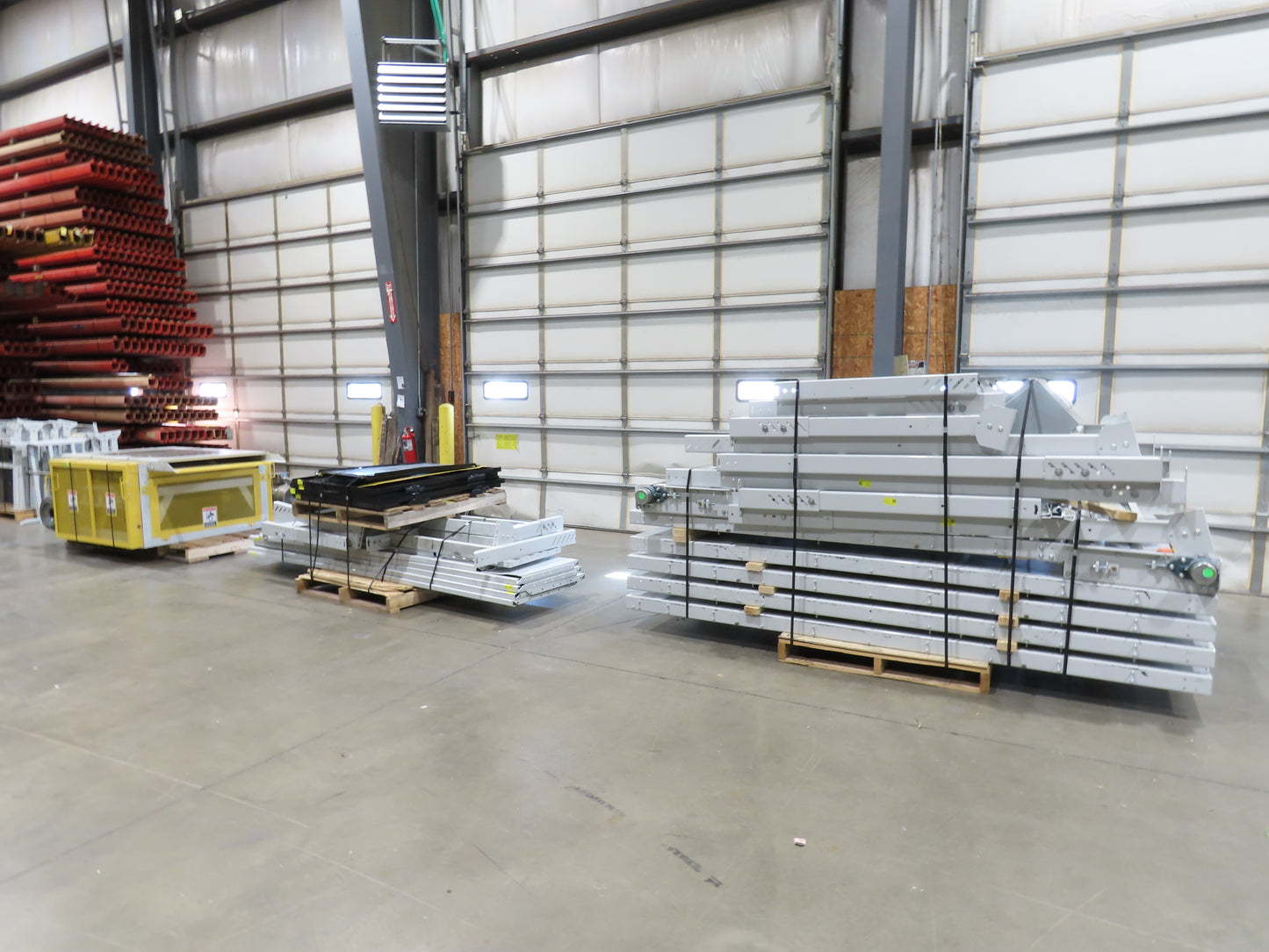 Hytrol BPC 43"x 55' Incline Belt Conveyor 7.5Hp 3PH Center Drive 70fpm 17'H