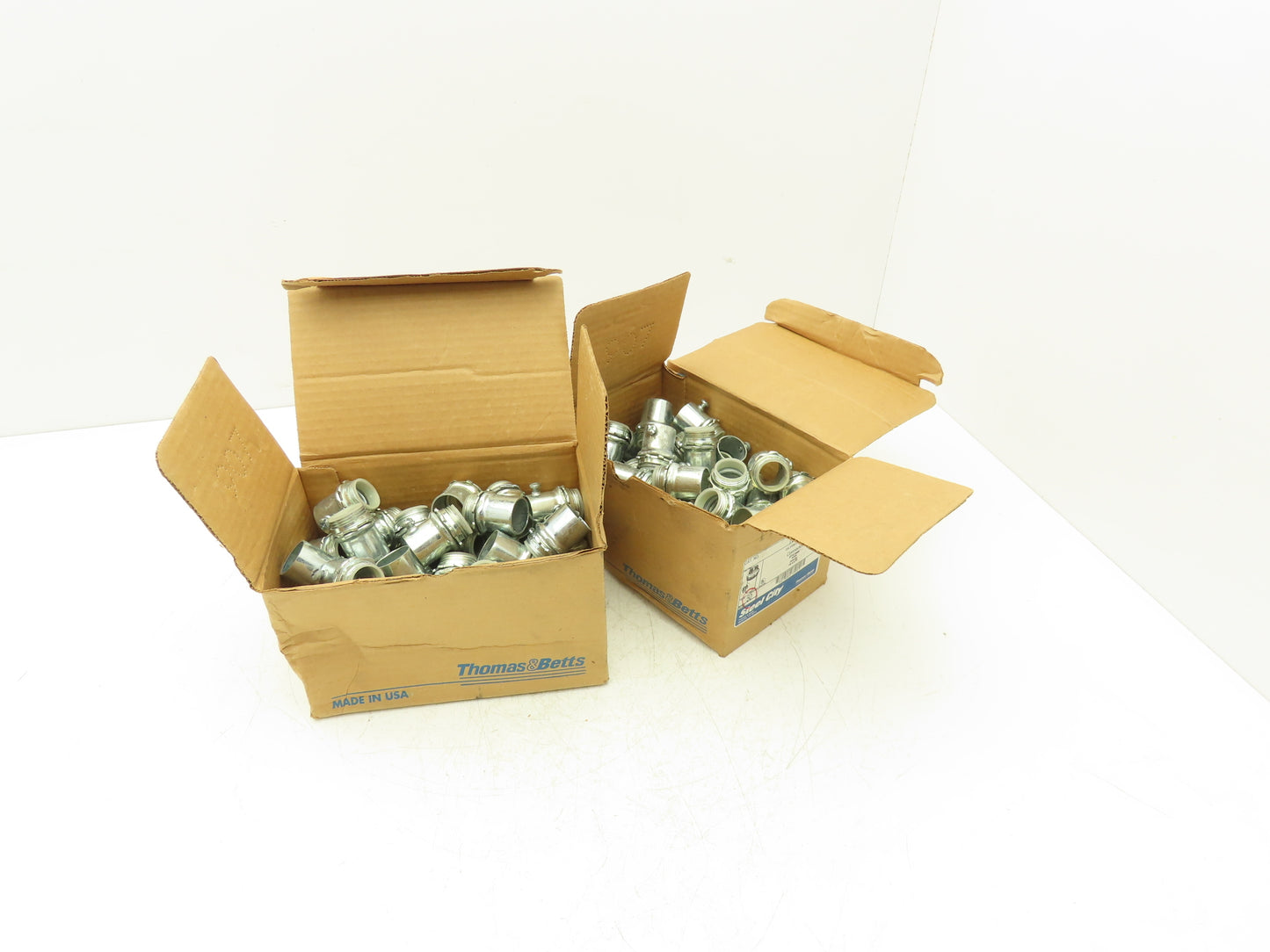 Thomas & Betts TC-722 Steel City Insulated Conduit Fitting 3/4" Lot of 100