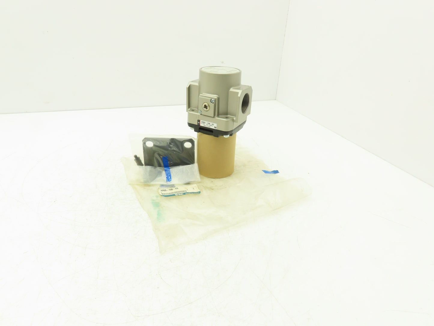 SMC AR60-10B-XG Compressed Air Line Regulator 0.05-0.85MPa 1" NPT