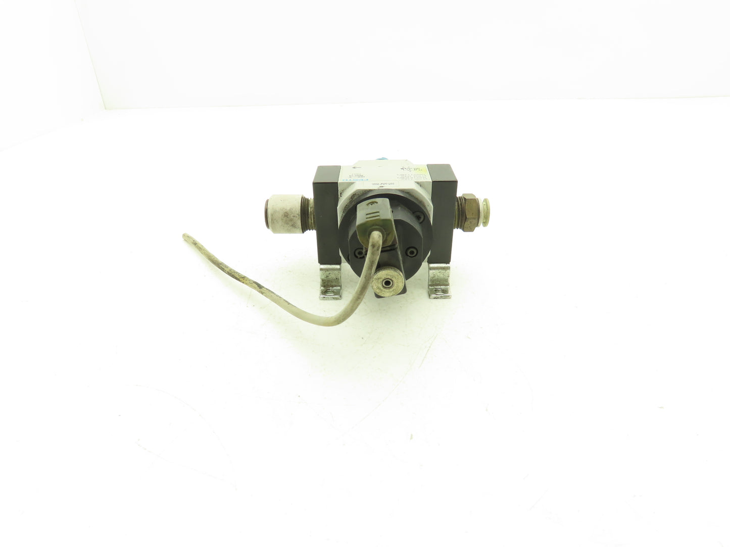 Festo HEE-D-MIDI-24 Pneumatic Air Shut Off Solenoid Valve 24V 1/2" NPT