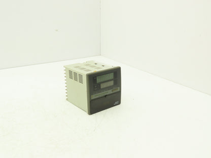 Yamatake SDC31 Digital Temperature Controller 100-240VAC C315GA000100