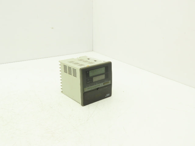 Yamatake SDC31 Digital Temperature Controller 100-240VAC C315GA000100