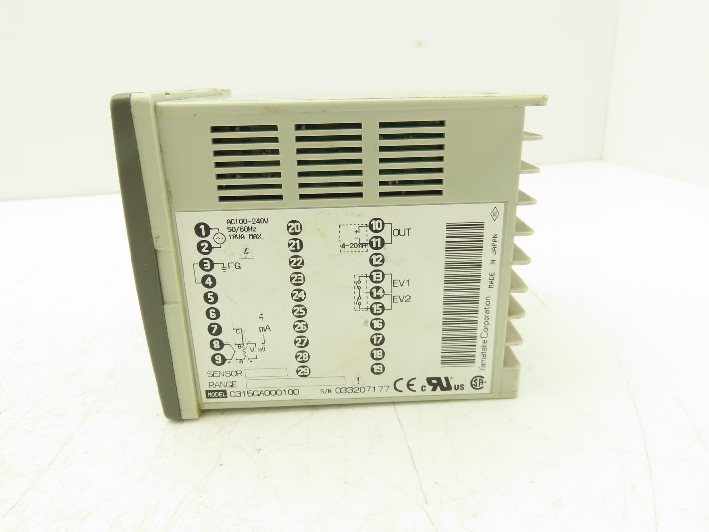 Yamatake SDC31 Digital Temperature Controller 100-240VAC C315GA000100