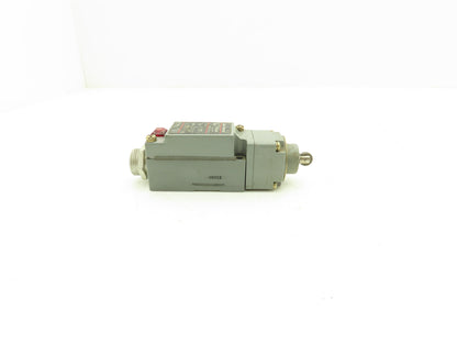 Cutler Hammer E50SAN Limit Switch w/E50DT3 Actuator Head 120VAC 1NO 1NC Lot of 4