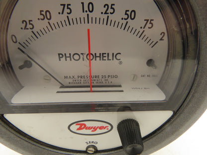 Dwyer A3002 Photohelic Pressure Switch/Gauge Range 0-20" w.c.
