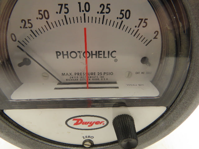Dwyer A3002 Photohelic Pressure Switch/Gauge Range 0-20" w.c.