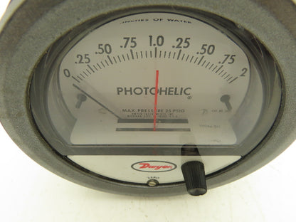 Dwyer A3002 Photohelic Pressure Switch/Gauge Range 0-20" w.c.