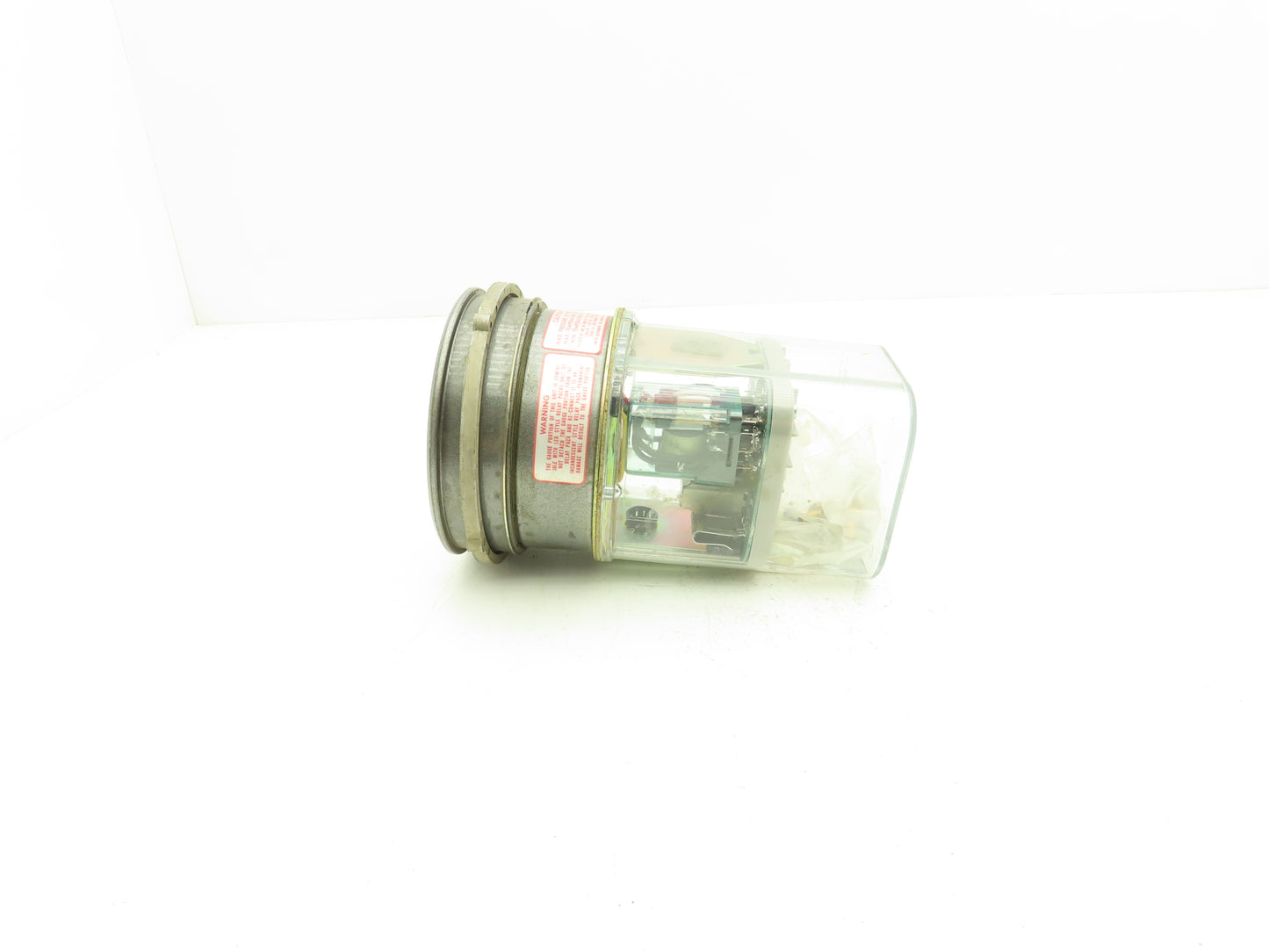 Dwyer A3002 Photohelic Pressure Switch/Gauge Range 0-20" w.c.