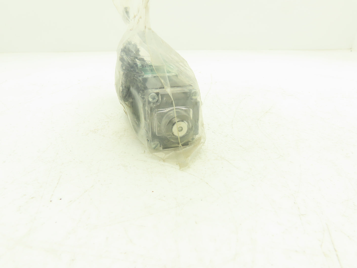 Numatics 11DSA400O013T30 Pneumatic Air Solenoid Valve 110V Coil