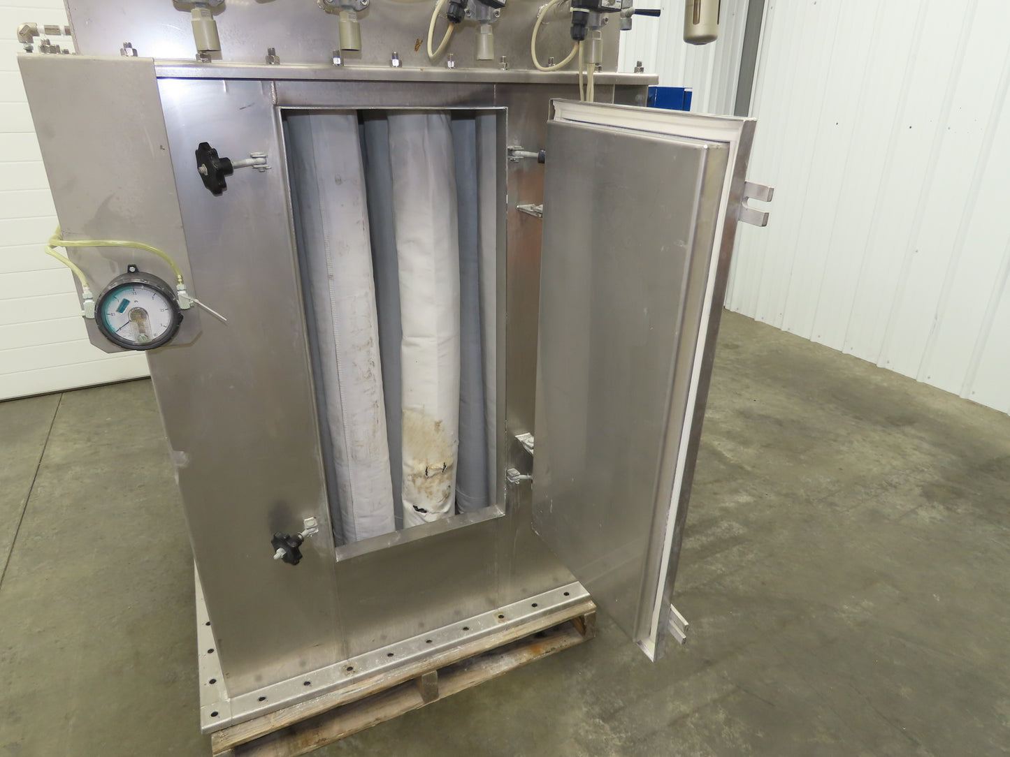 Fuji NMT-16 Fujiclon Dust Collector Baghouse NM 16 Filters Stainless 36x36x63"