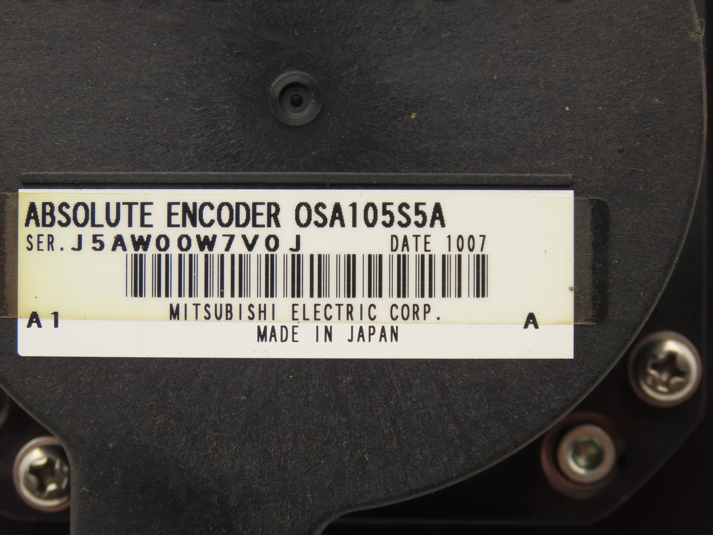 Mitsubishi HF204S AC Servo Motor 2kw 132V 3PH 3000rpm - Encoder 0SA105S5A