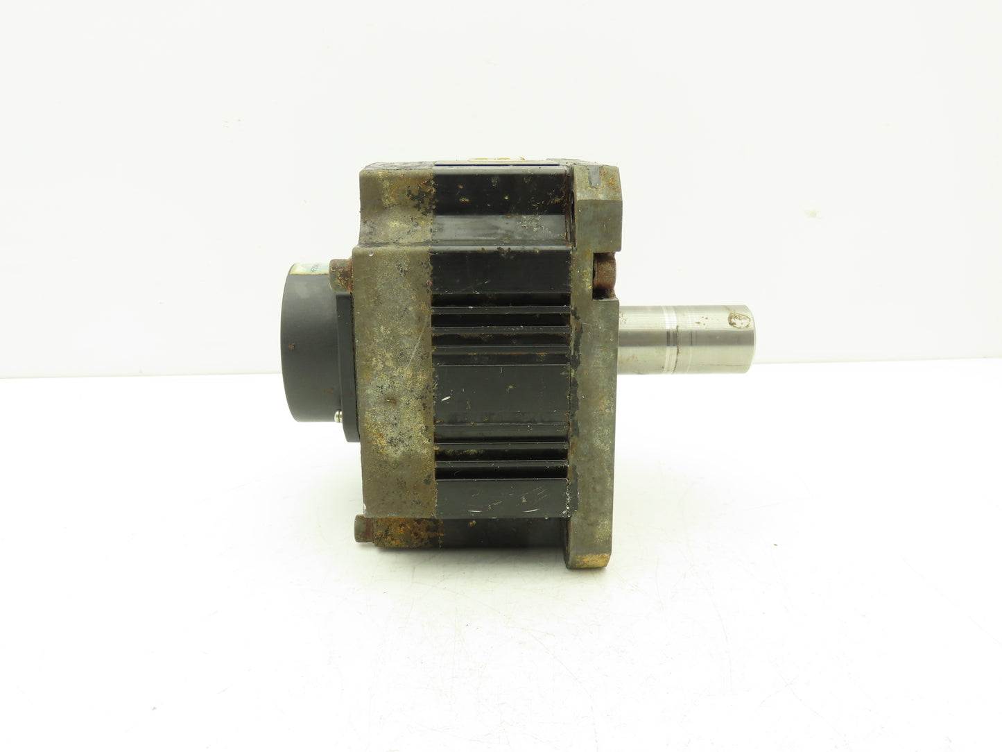 Mitsubishi HF204S AC Servo Motor 2kw 132V 3PH 3000rpm - Encoder 0SA105S5A