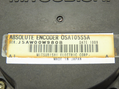 Mitsubishi HF204S AC Servo Motor 2kw 132V 3PH 3000rpm - Encoder 0SA105S5A