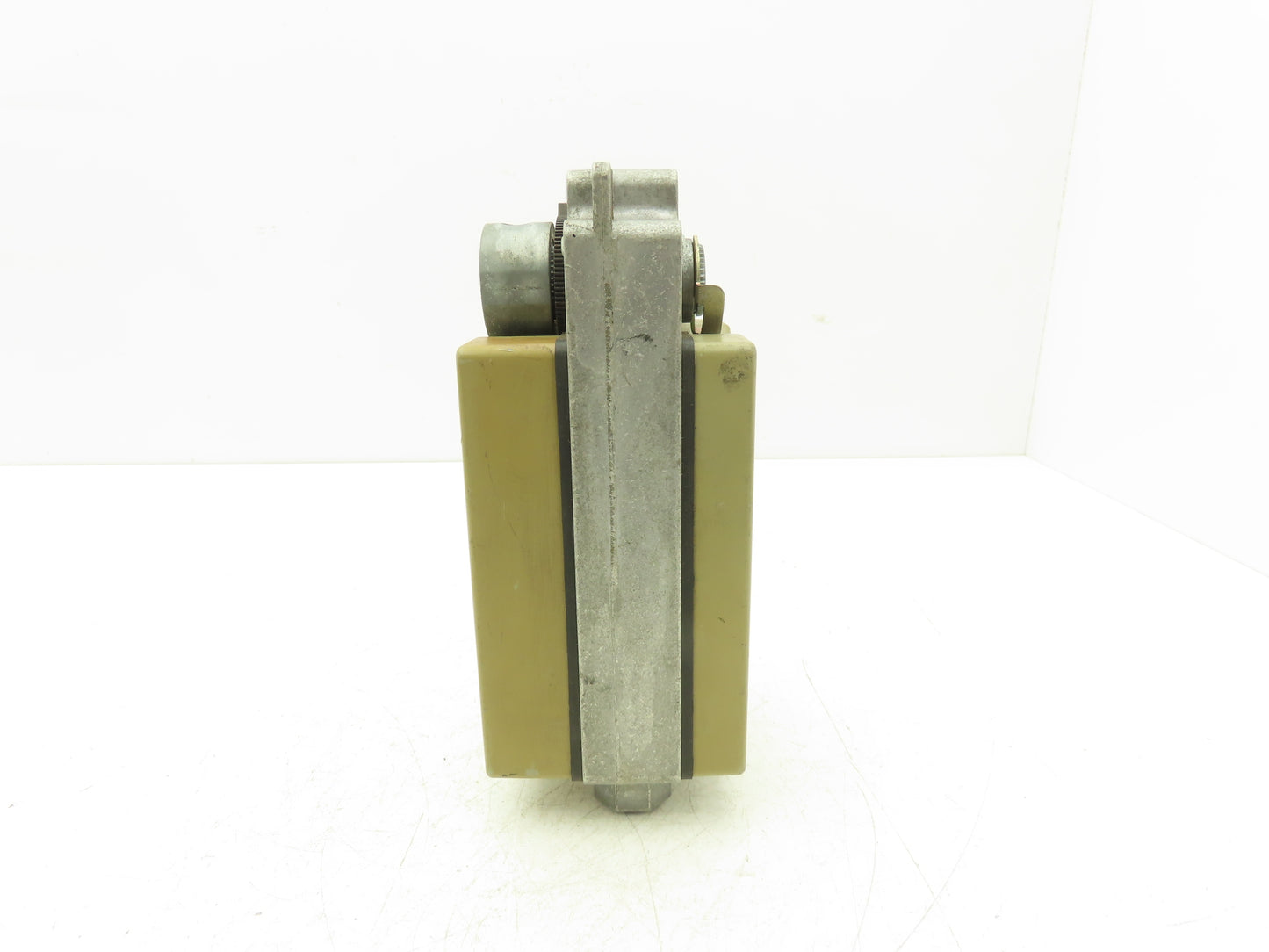 Honeywell ML8175 Direct Coupled Rotary Actuator 25 LB-IN Torque 24VAC 50/60Hz