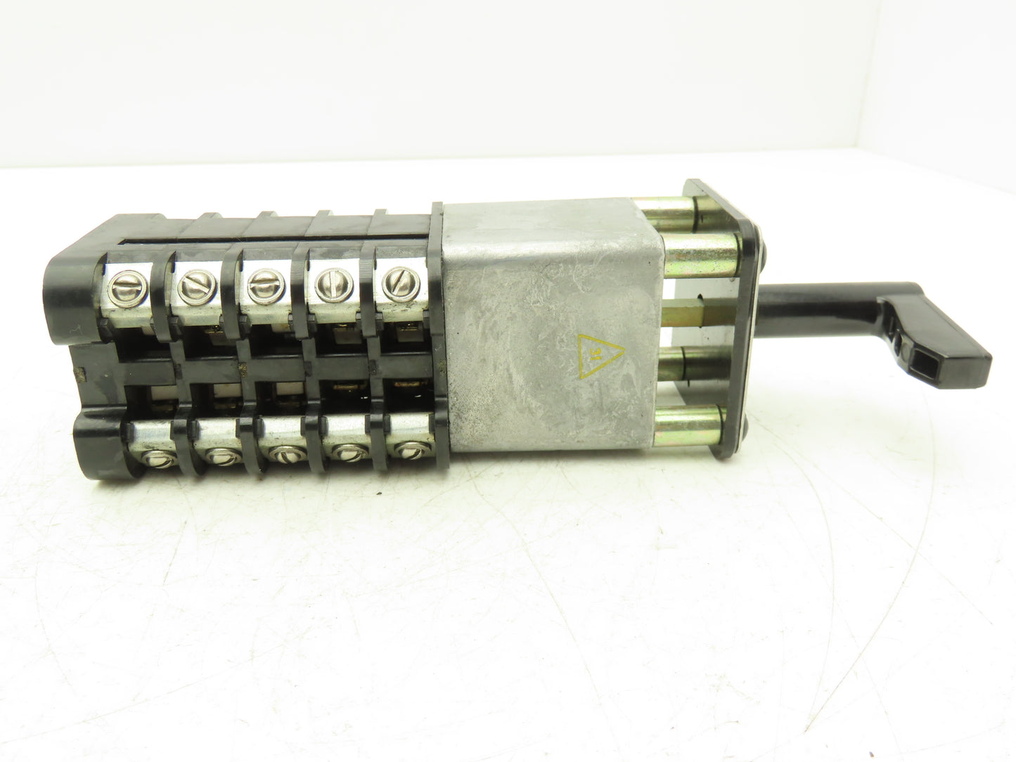 General Electric E4A32T1F1P1 SBM Switch Rotary Control 2 Position Stop/Start