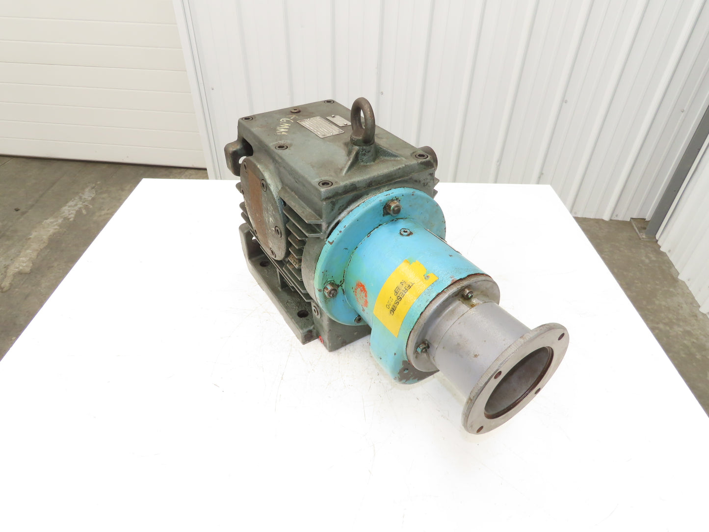 Sew Eurodrive S82A Double Reducer Gearbox 50:1 + 27:1 Ratio 22rpm RF60LP 56C