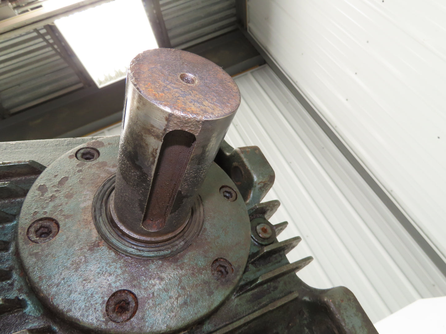 Sew Eurodrive S82A Double Reducer Gearbox 50:1 + 27:1 Ratio 22rpm RF60LP 56C