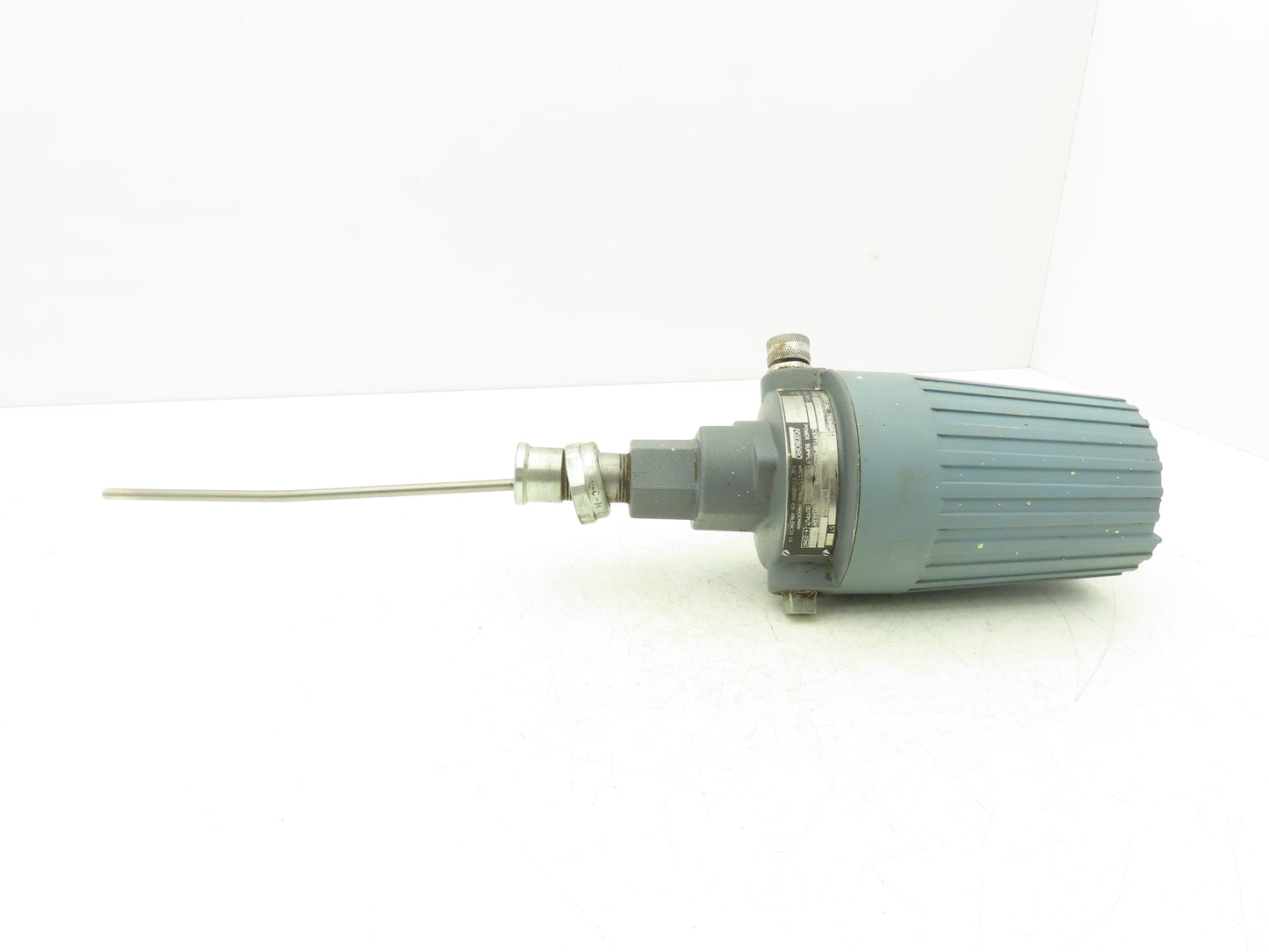 Foxboro E94-Q23L Temperature Transmitter 50-150°F 30vdc Haz Loc 9" Probe