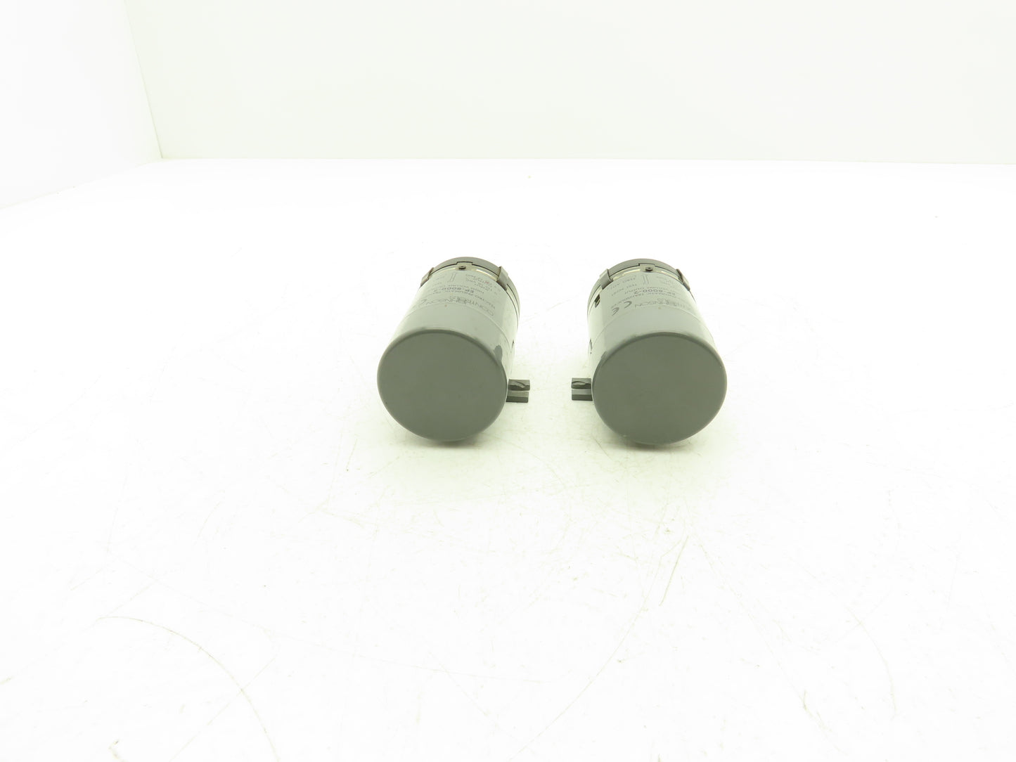 Johnson Controls EP-8000-2 Electro-Pneumatic Transducer 0-10vdc Input Lot of 2