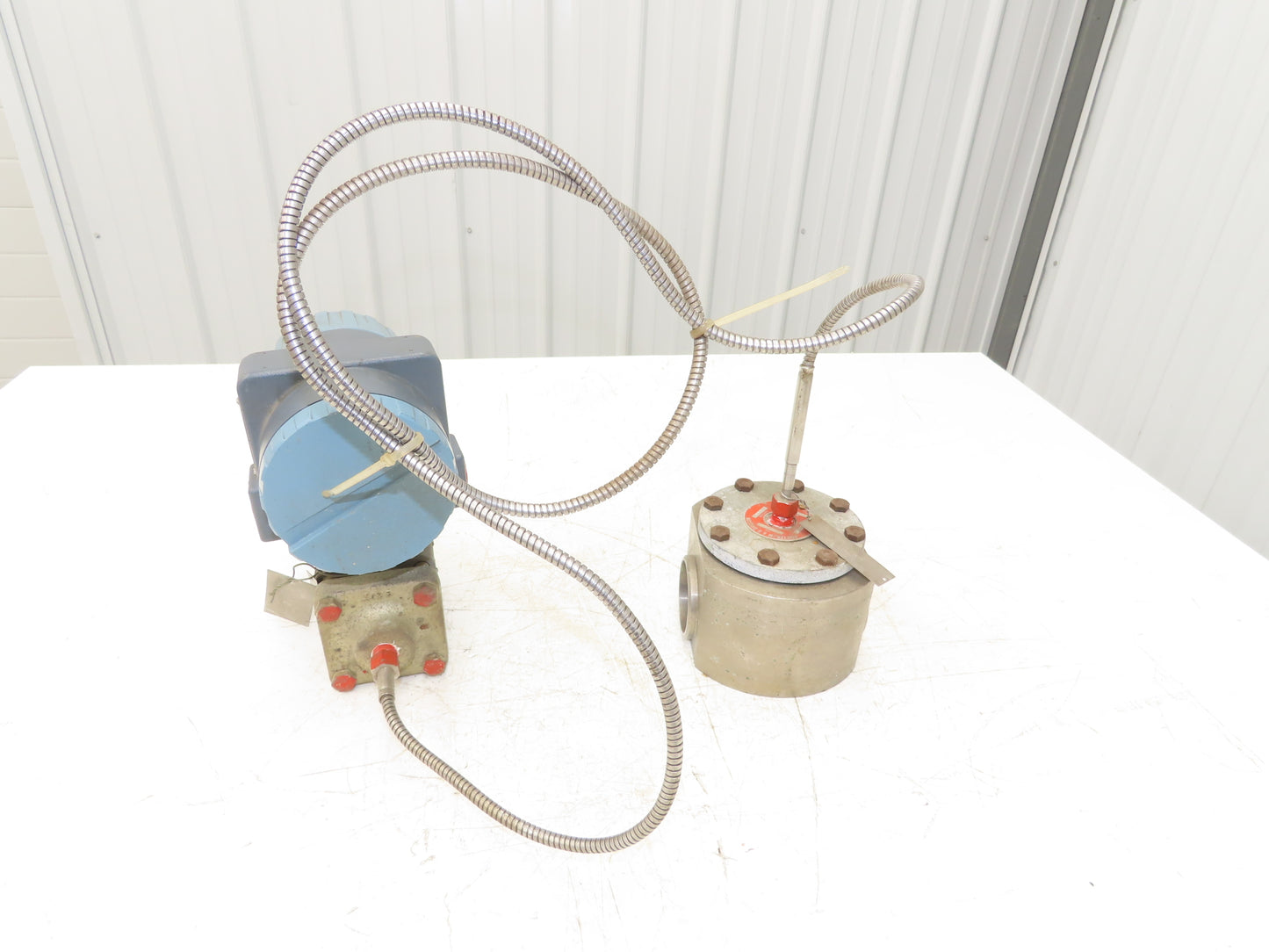 Foxboro D0135SS Pressure Transmitter With 2.5" AMETEK Type RM Head