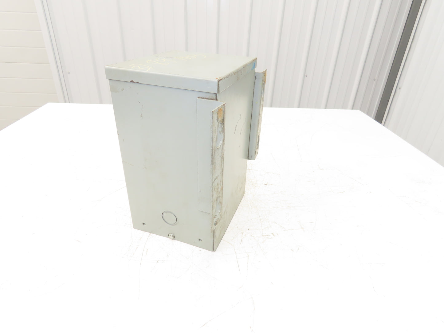 Hevi Duty HS1F1.5A Stepdown Transformer 1.5 KVA 1Ph HV 240/480V LV 120/240V