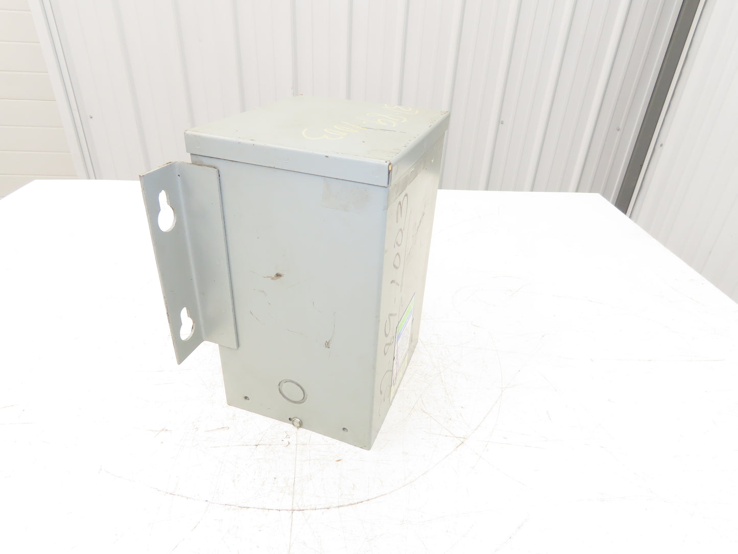 Hevi Duty HS1F1.5A Stepdown Transformer 1.5 KVA 1Ph HV 240/480V LV 120/240V